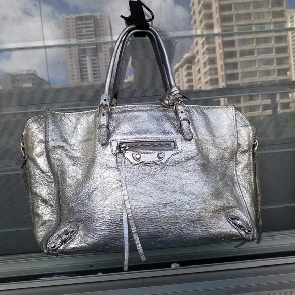 BALENCIAGA Metallic Calfskin Papier Mini A4 Tote Silver - Picture 2 of 15